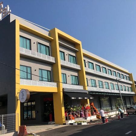 O&G Hotel Parit Buntar Extérieur photo