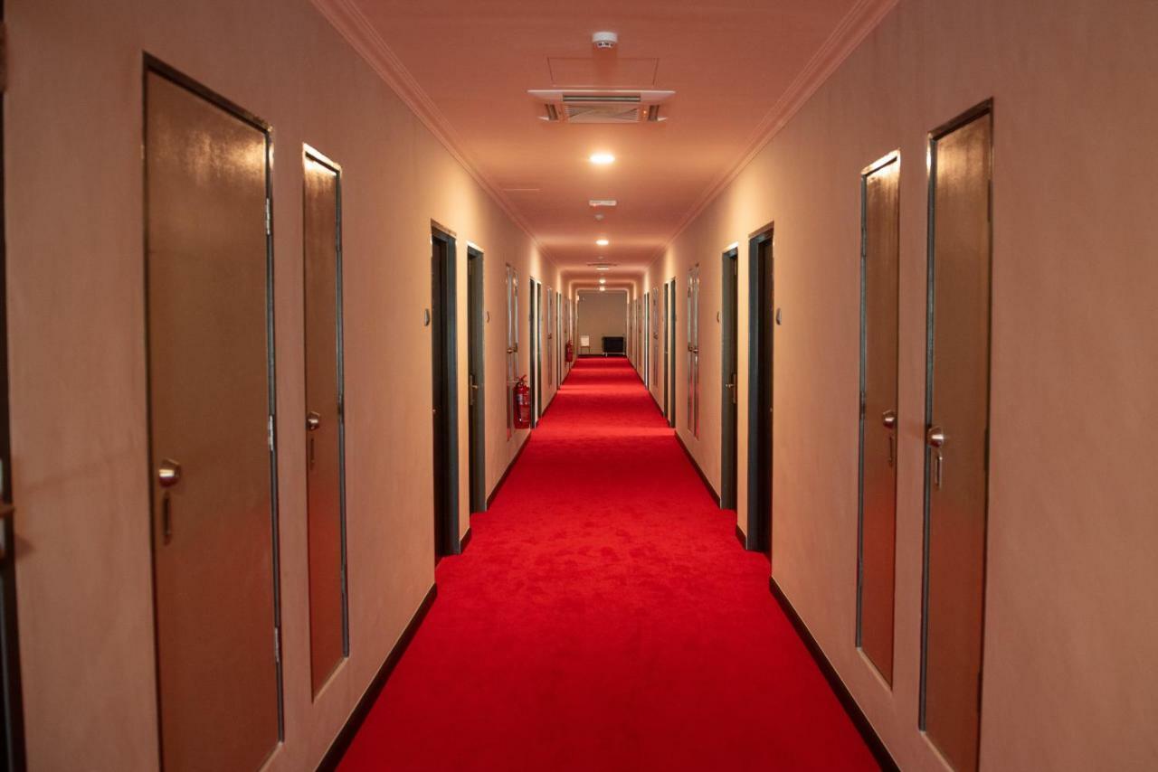 O&G Hotel Parit Buntar Extérieur photo